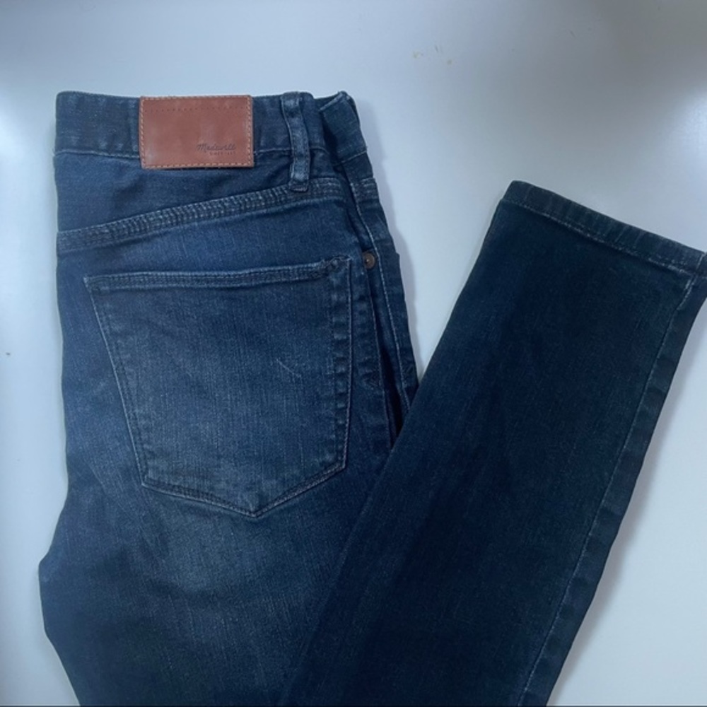 Madewell Mid Rise Dark Rinse Skinny Jeans